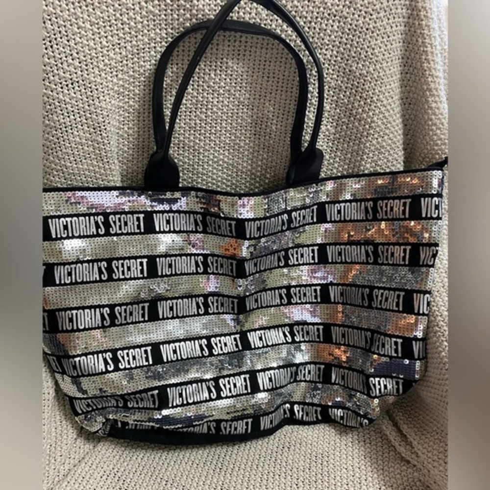 Victoria’s Secret Glitter Tote‎